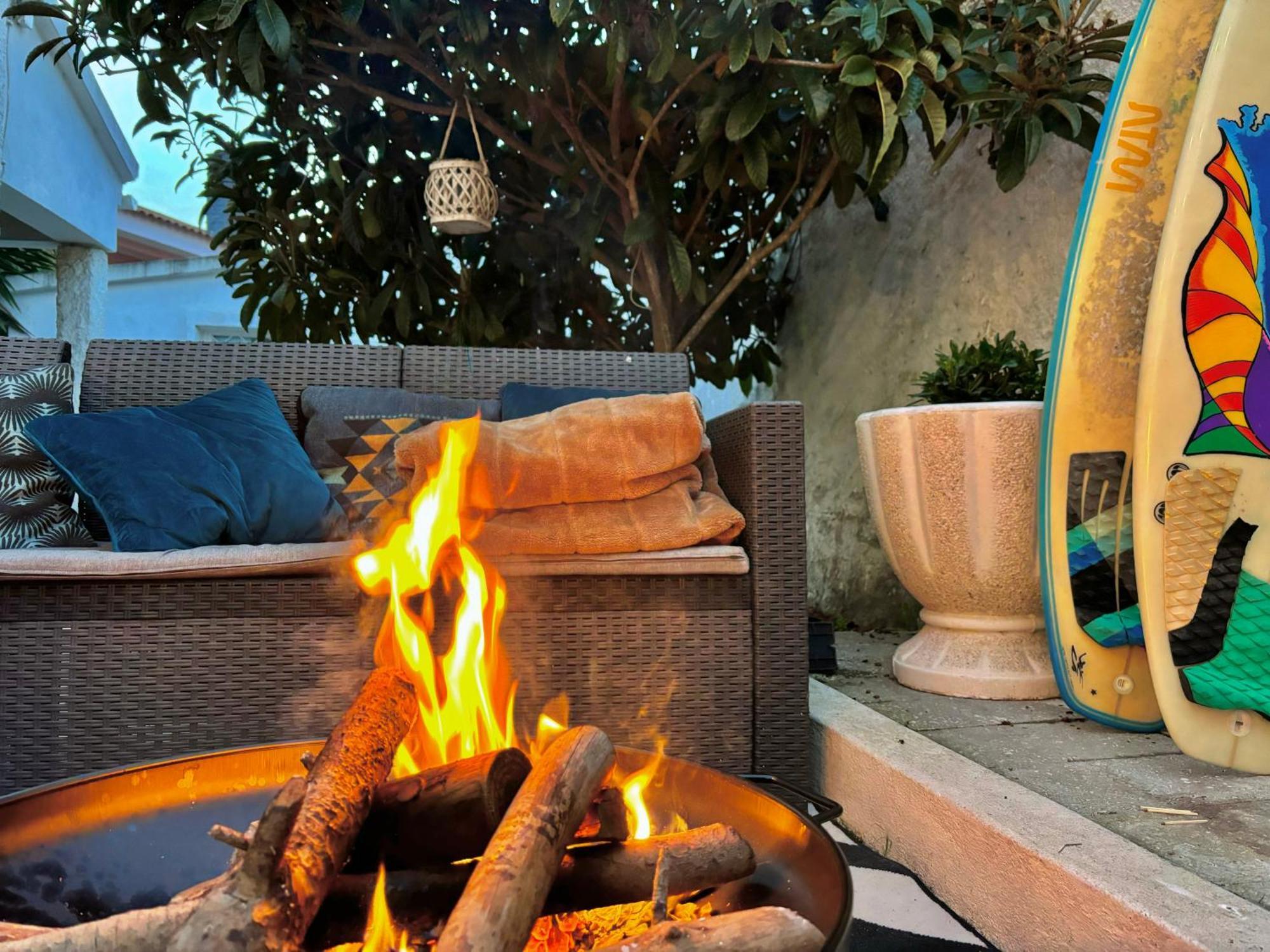 Coastal Garden Paradise Retreat- 6 Min From The Beach 차르네카 외부 사진